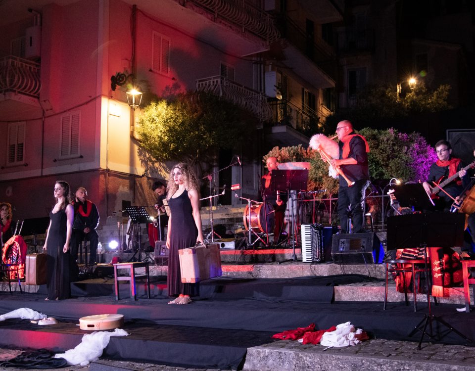 Festival "Vallecorsa di scena - Transiti teatrali"